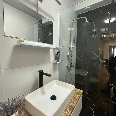 Apartment Amalin Signature